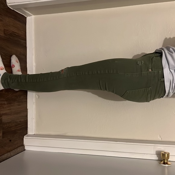 Old navy size 2 old navy rockstar jeans (army green) - Picture 2 of 3